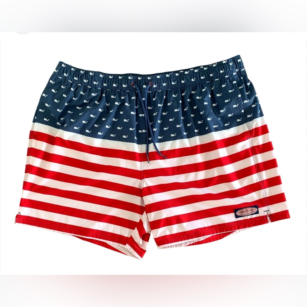 Vineyard Vines Men’s Swim Trunks & pouch. Size 2XT. EUC. 8” inseam.